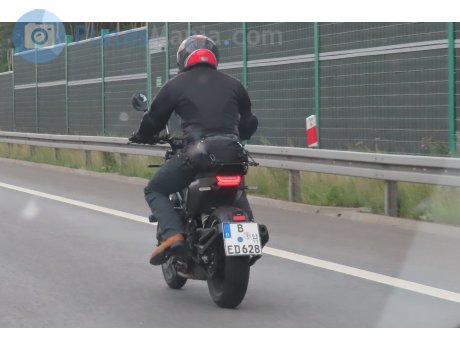 B ED 628 (03/11), Husqvarna Svartpilen