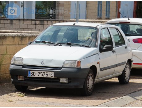SO 7575 E, Renault Clio