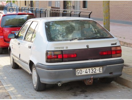 SO 4132 E, Renault 19
