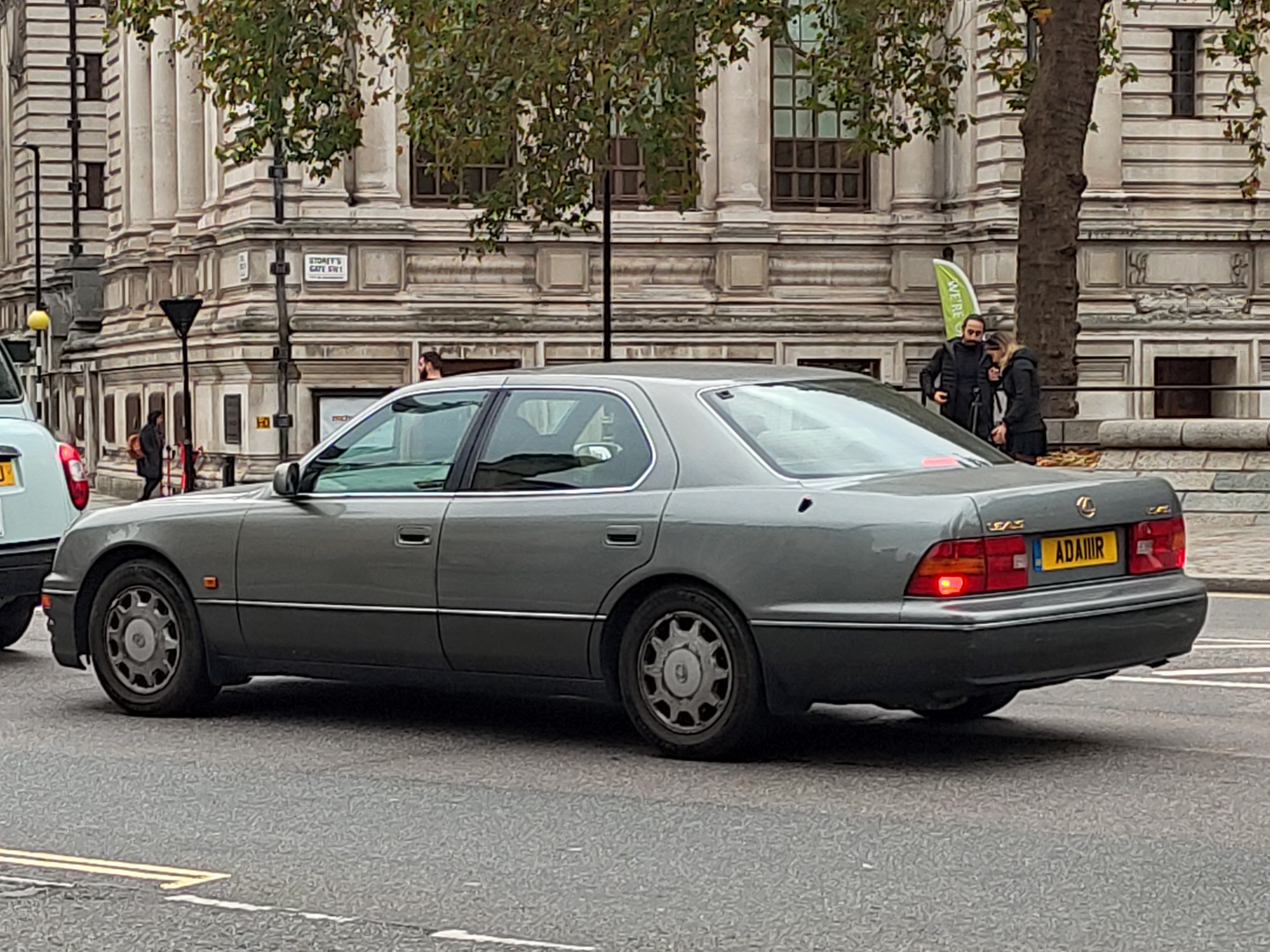 ADA111R, Lexus LS 2nd gen (XF20), 1994–2000