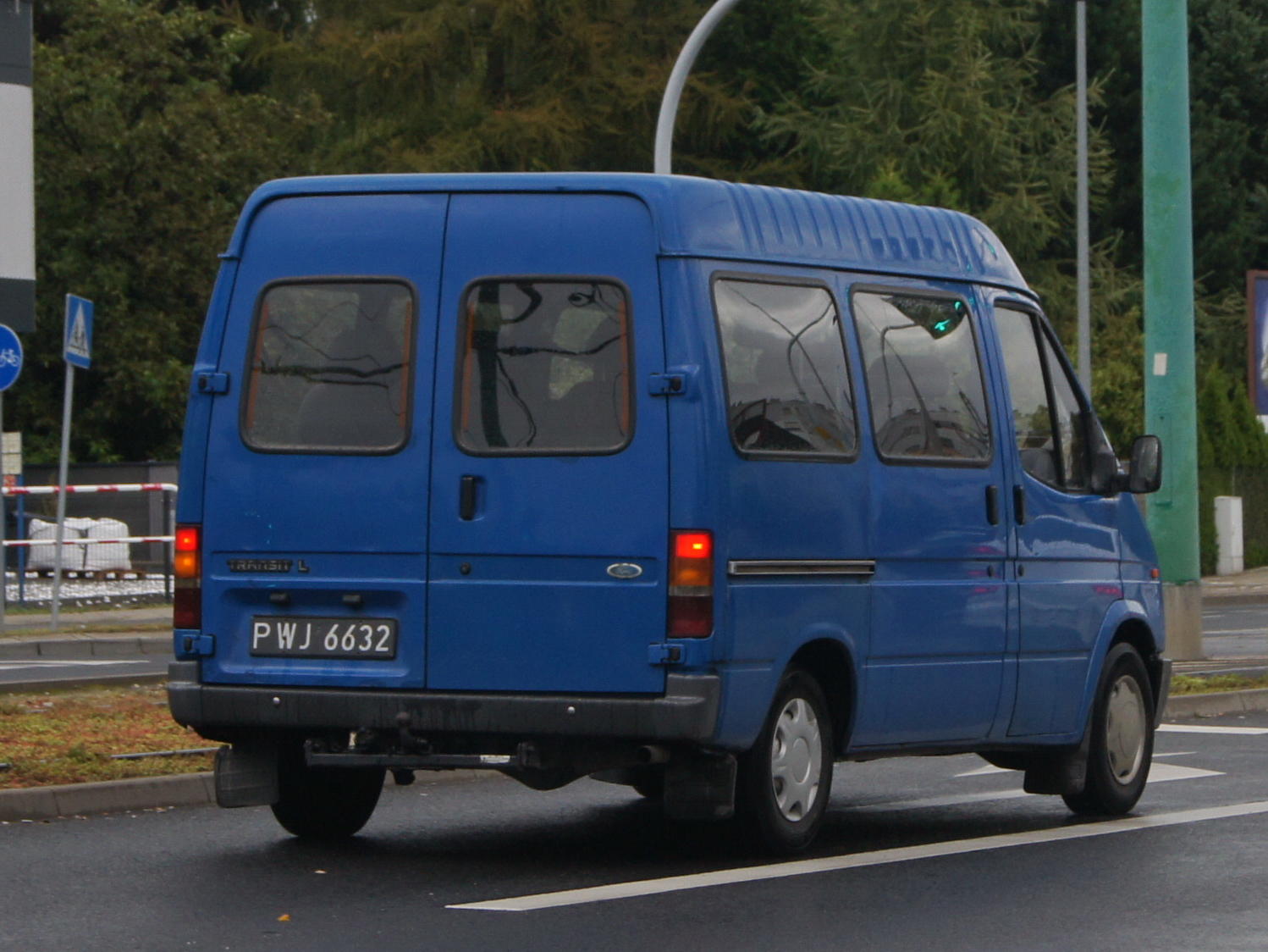 PWJ 6632, Ford Transit 2nd gen Van, 1985–2003