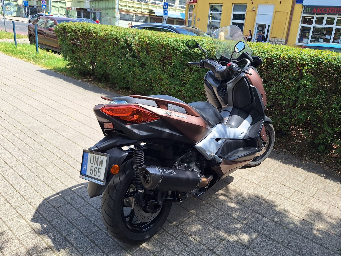 UMW-565, Yamaha XMAX 2nd gen, 2012–2023