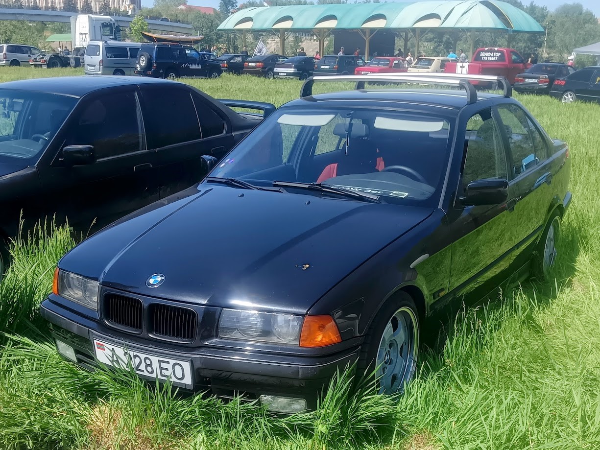 A 228 EO, BMW 3 Series 3rd gen Sedan (E36), 1990–1998