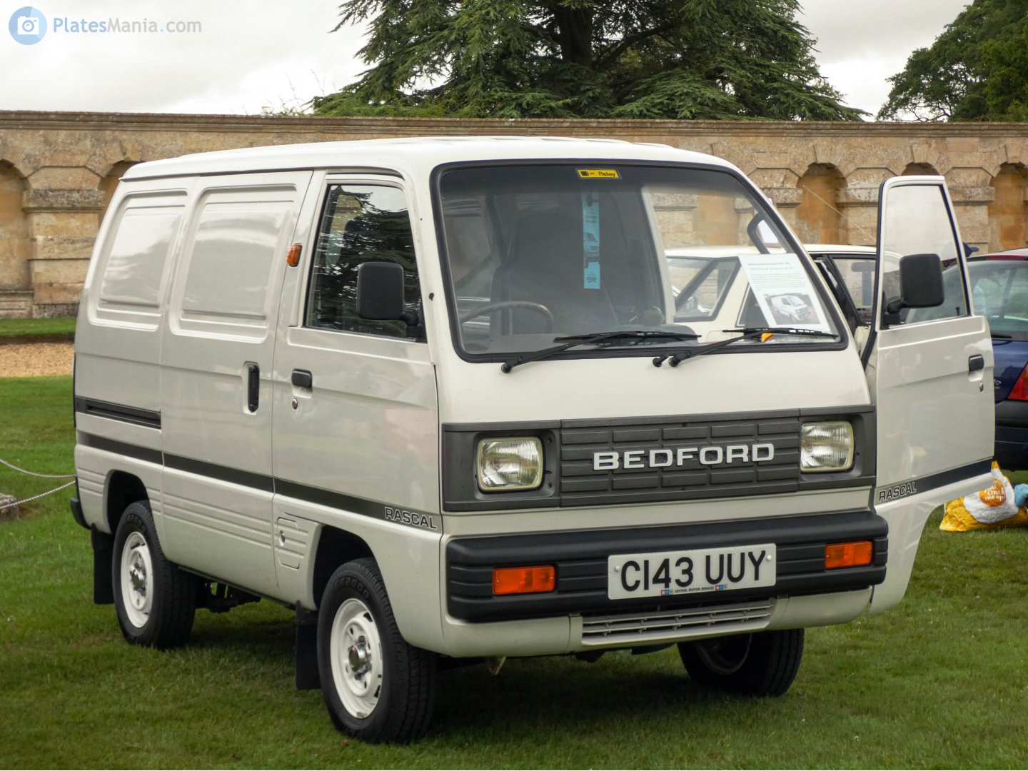 C143UUY, Bedford Rascal 