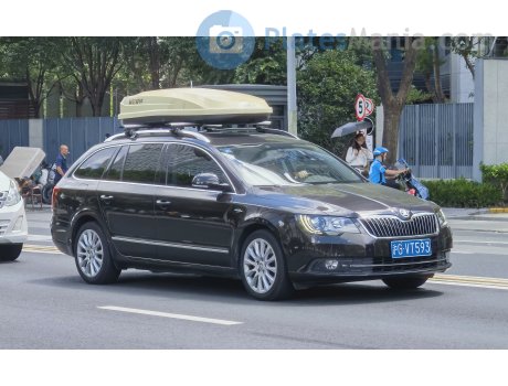 沪G·VT593, Skoda Superb