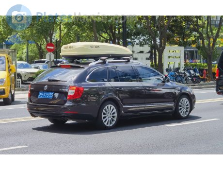 沪G·VT593, Skoda Superb