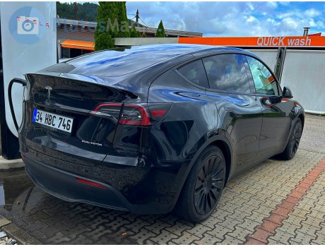 34 HBC 746, Tesla Model Y