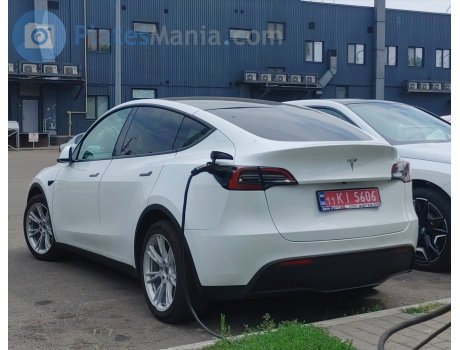 11 KI 5606, Tesla Model Y