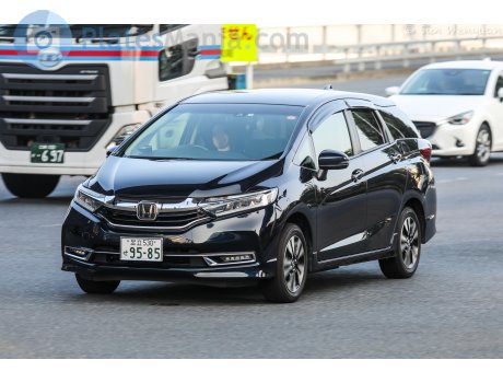 足立 530 せ 9585, Honda Shuttle