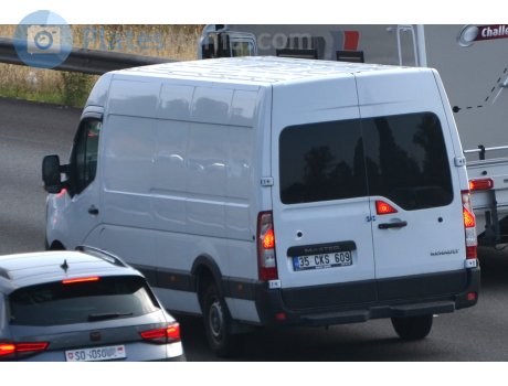 35 CKS 609, Renault Master
