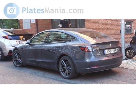 LM HP 528 E, Tesla Model 3
