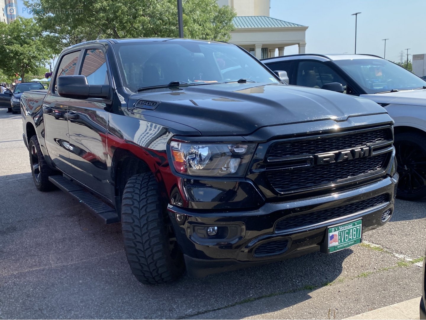 V6487, Ram Pickup 5th gen 1500 (DT), 2018–2024