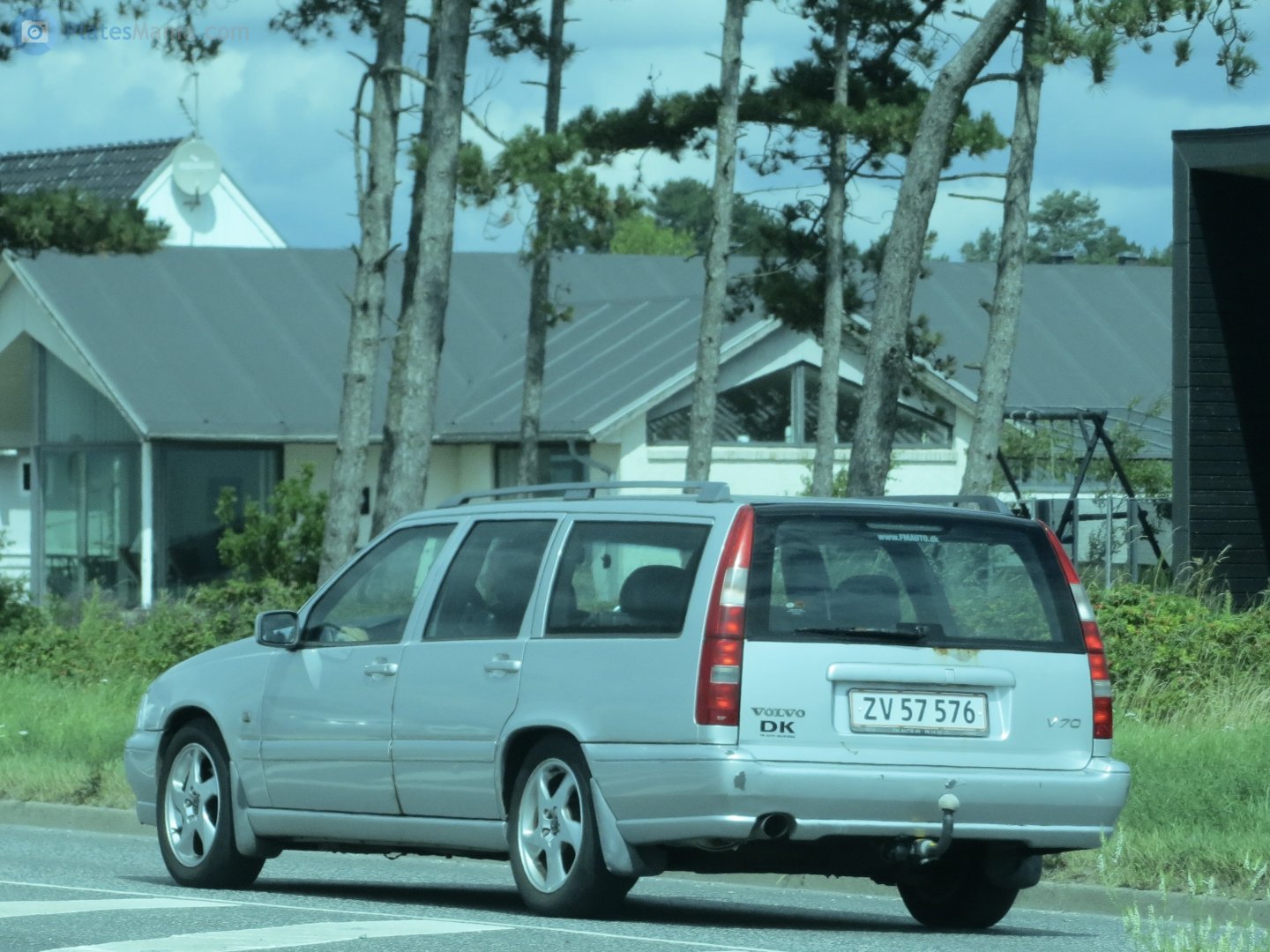 ZV 57576, Volvo V70 1st gen (875/876), 1996–2000