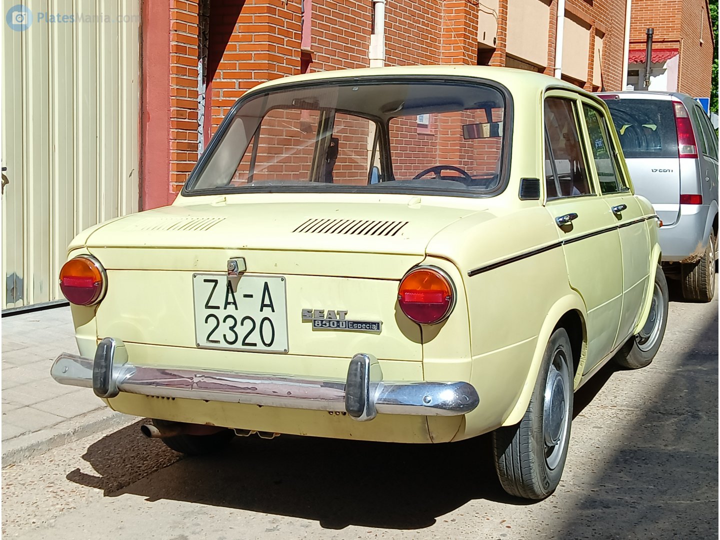 ZA 2320 A, SEAT 850 Berlina, 4 door (ET/EJ), 1967-1974