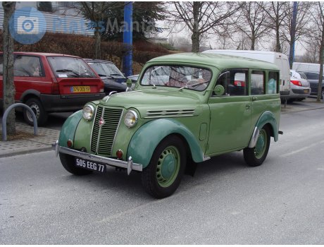 505 EEG 77, Renault Juvaquatre