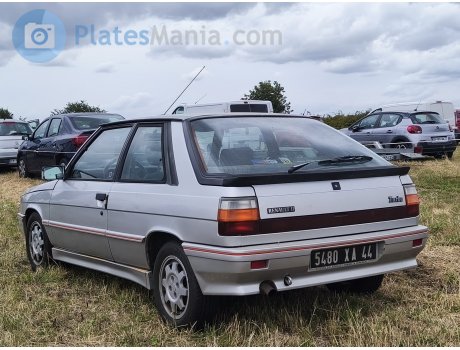 5480 XA 44, Renault 11