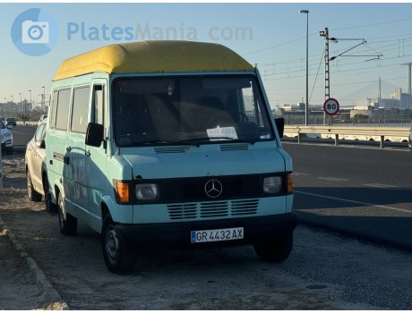 GR 4432 AX, Mercedes-Benz T1