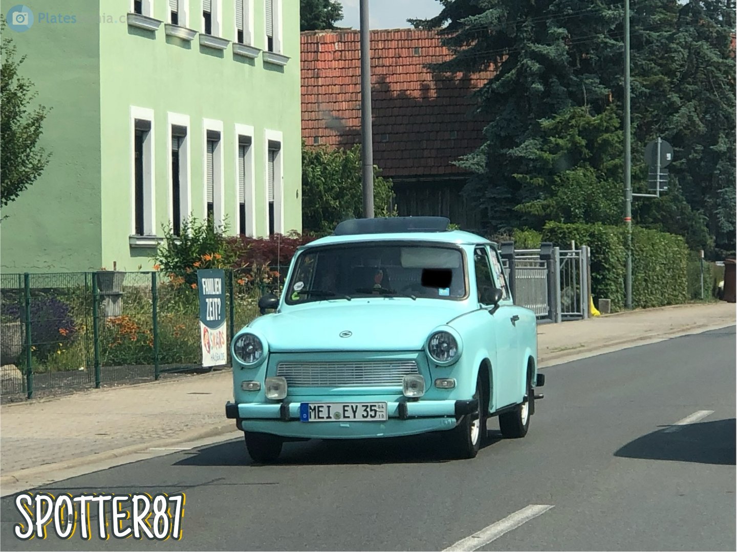 MEI EY 35 (04/10), Trabant 601 