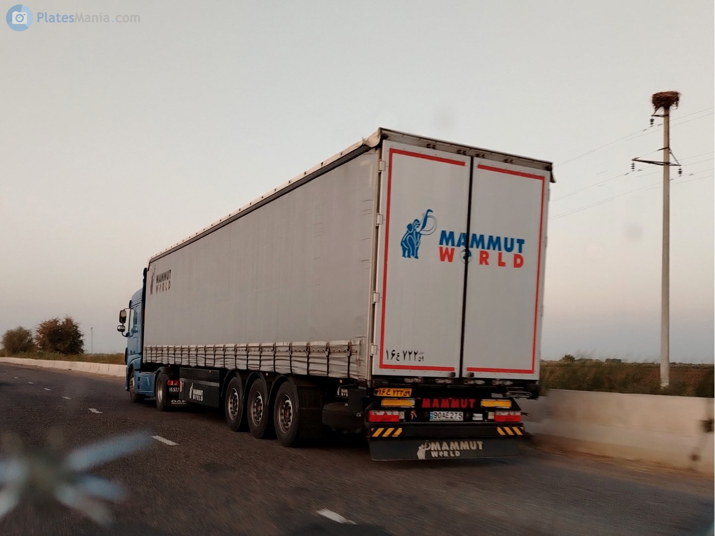 ۱۶ع۷۲۲ ۵۹, Mammut Trailer 