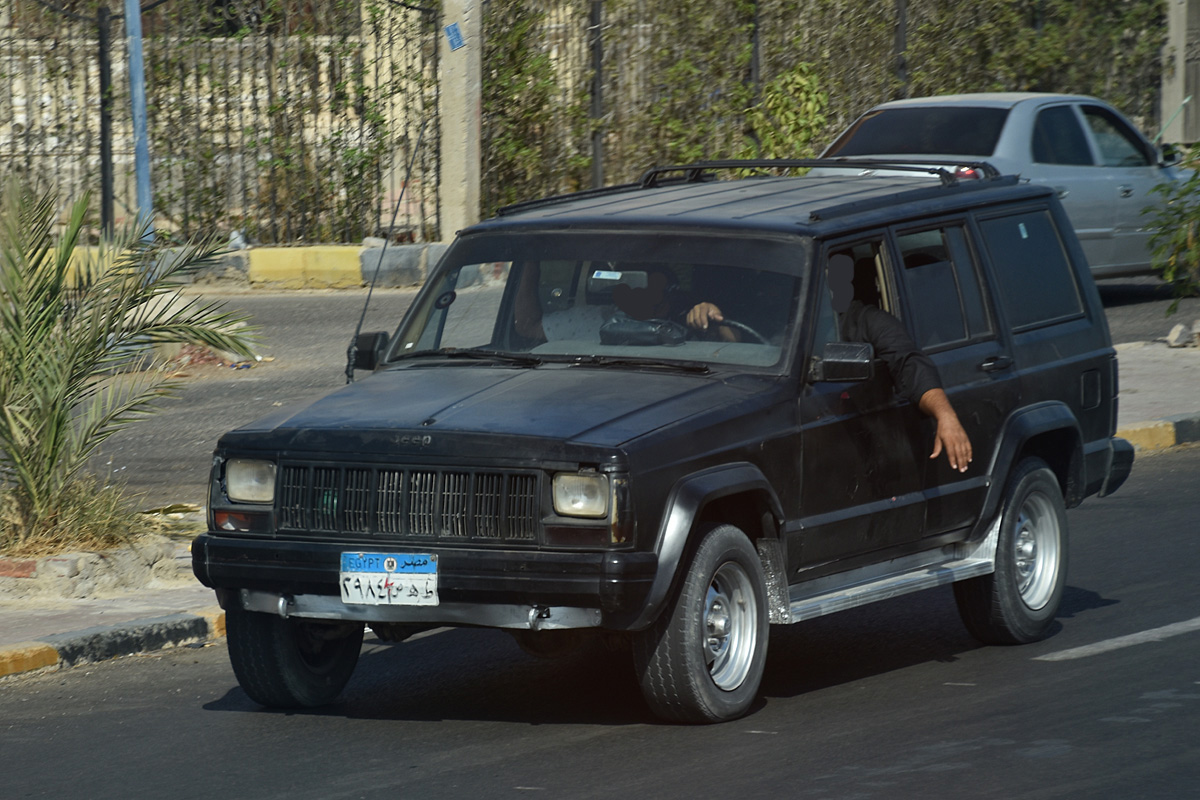 ٢٩٨٤ صھط, Jeep Cherokee 2nd gen 5-door SUV (XJ), 1983–2001