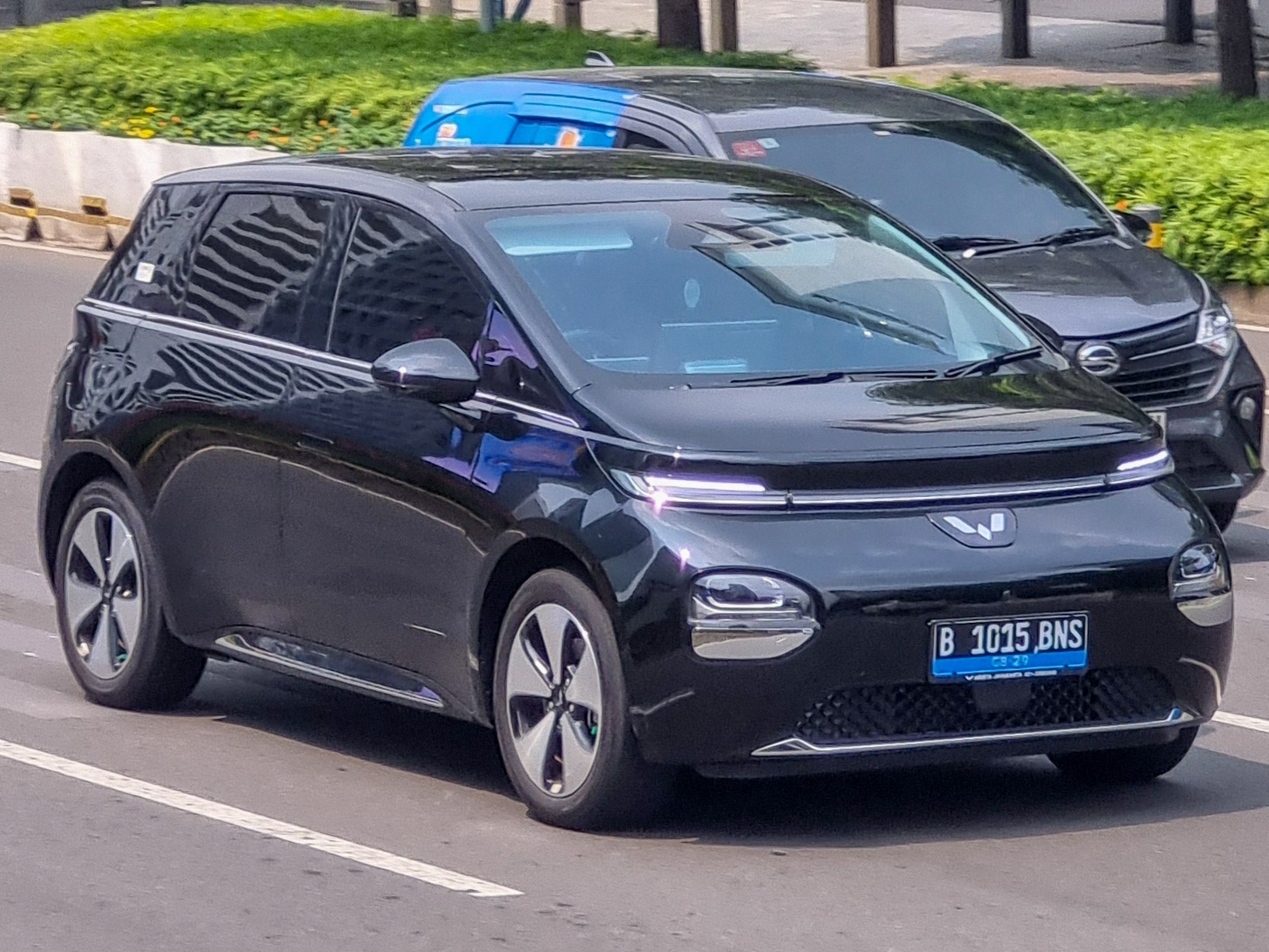 B 1015 BNS, Wuling Cloud 