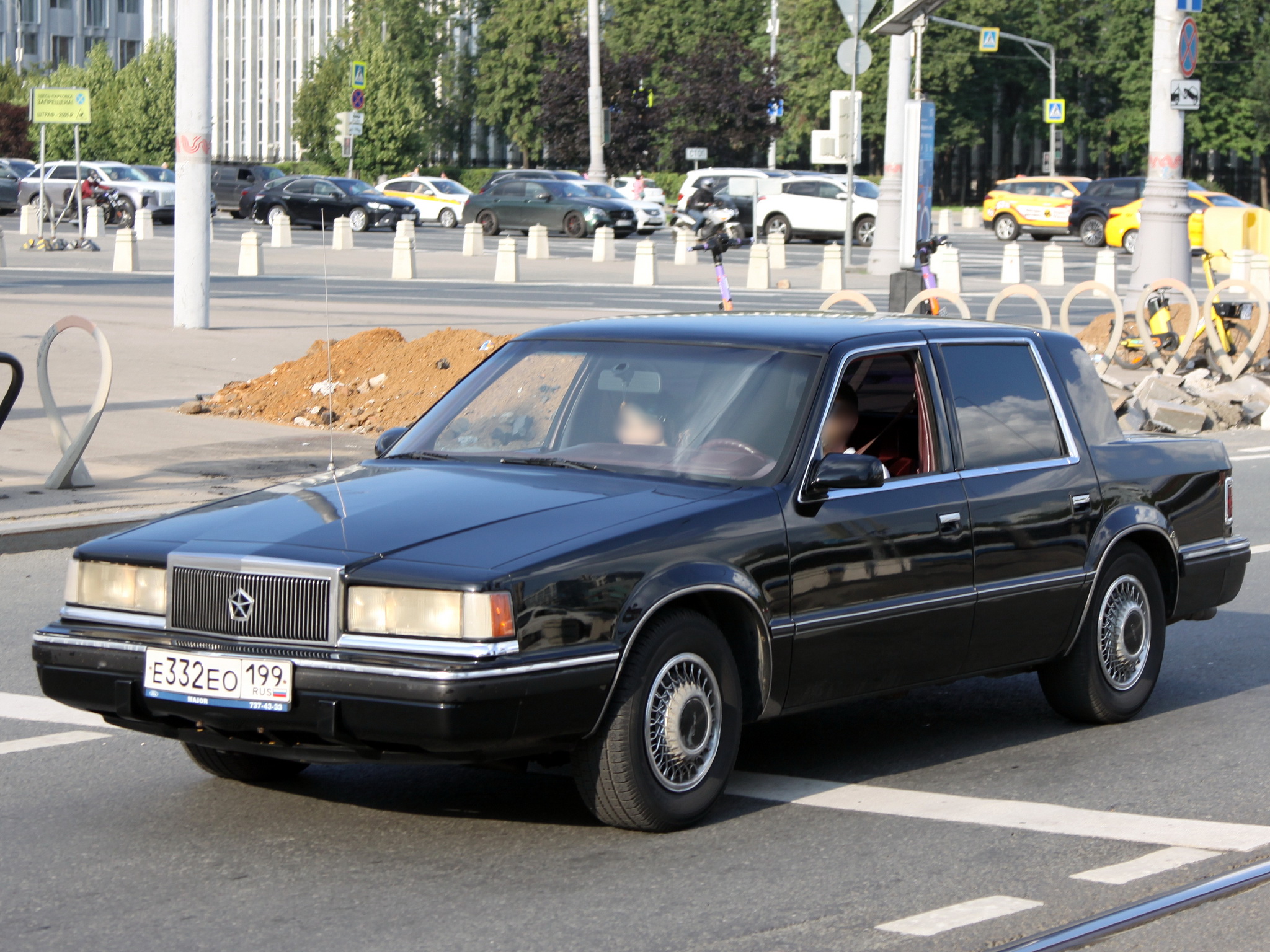 е 332 ео 199, Chrysler New Yorker 13th gen, 1988–1993