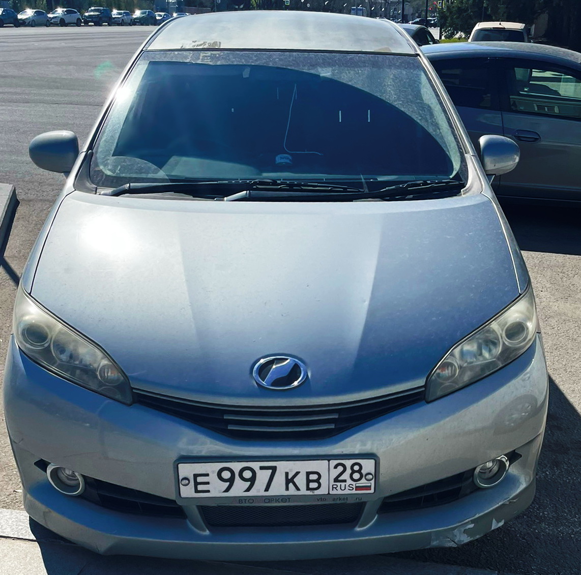 е 997 кв 28, Toyota Wish 2nd gen (AE20), 2009–2017