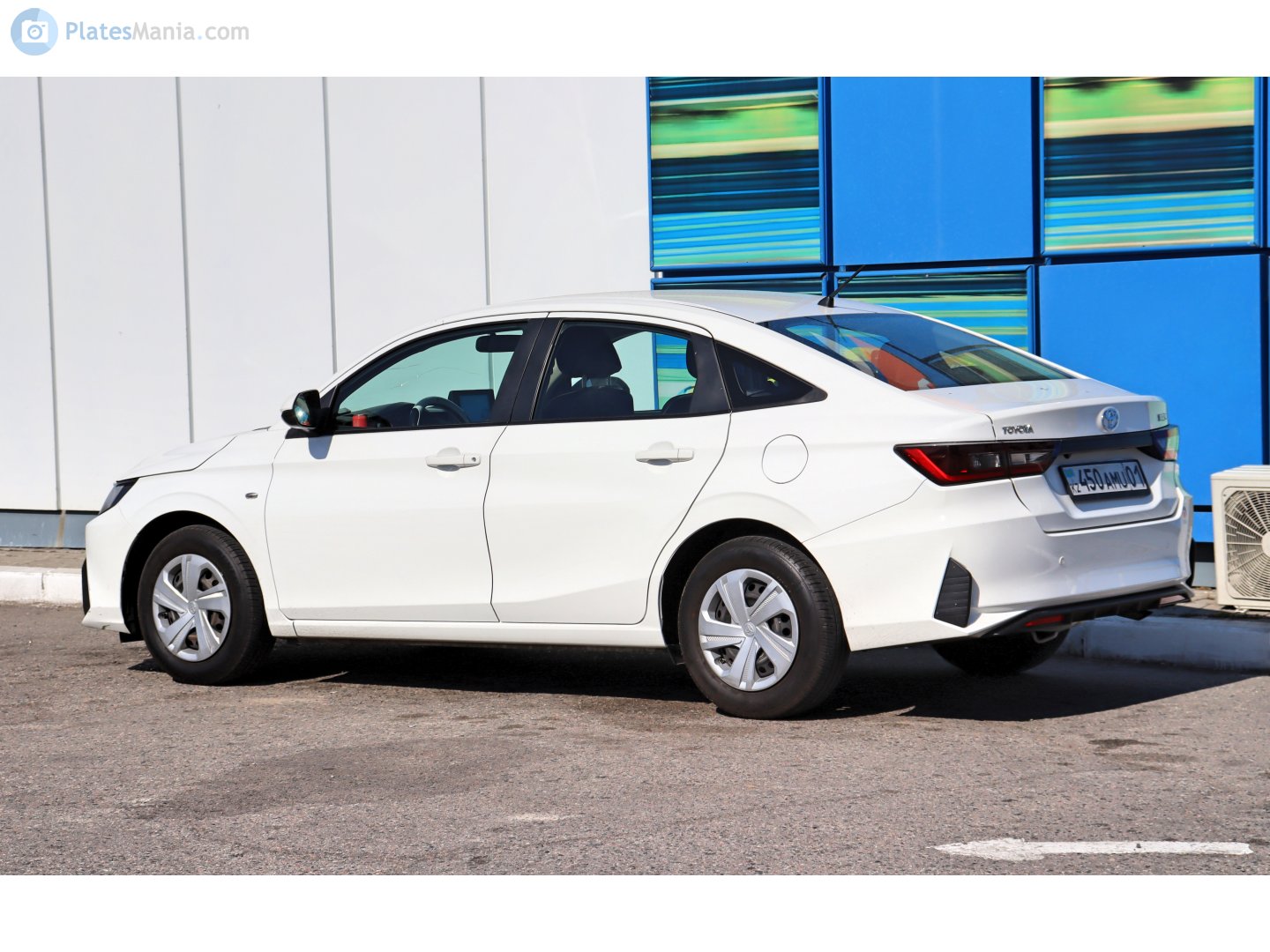 450 AMU 01, Toyota Yaris 4th gen (Ativ) Sedan (AC100), 2022–