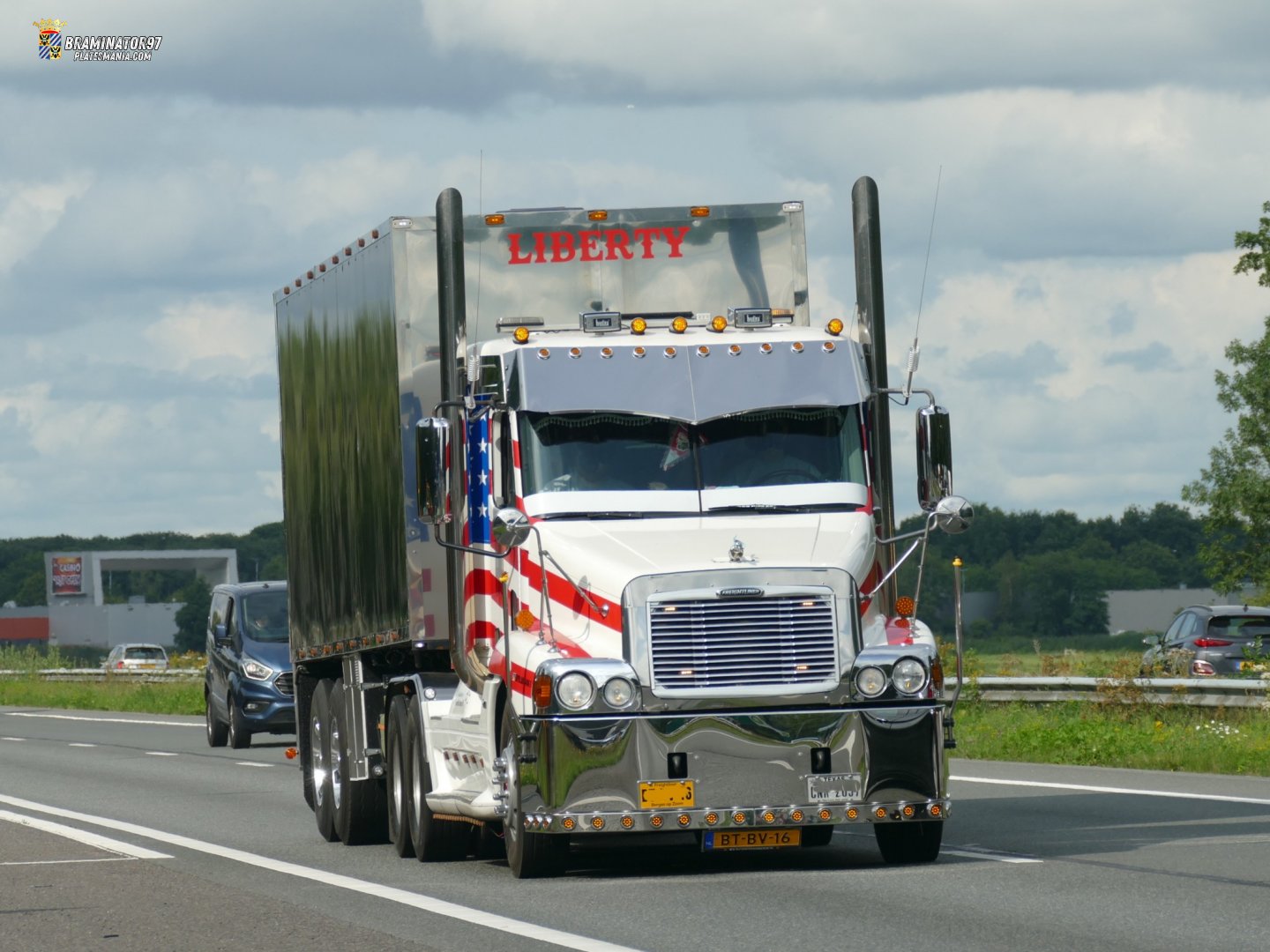 BT-BV-16, Freightliner Century Class 