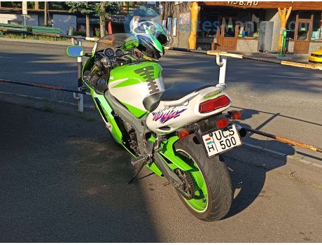 UCS-500, Kawasaki Ninja ZX-9R