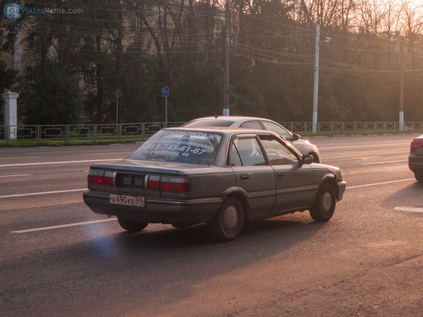 х 490 ке 69, Toyota Corolla 6th gen Sedan (E90), 1987–1992