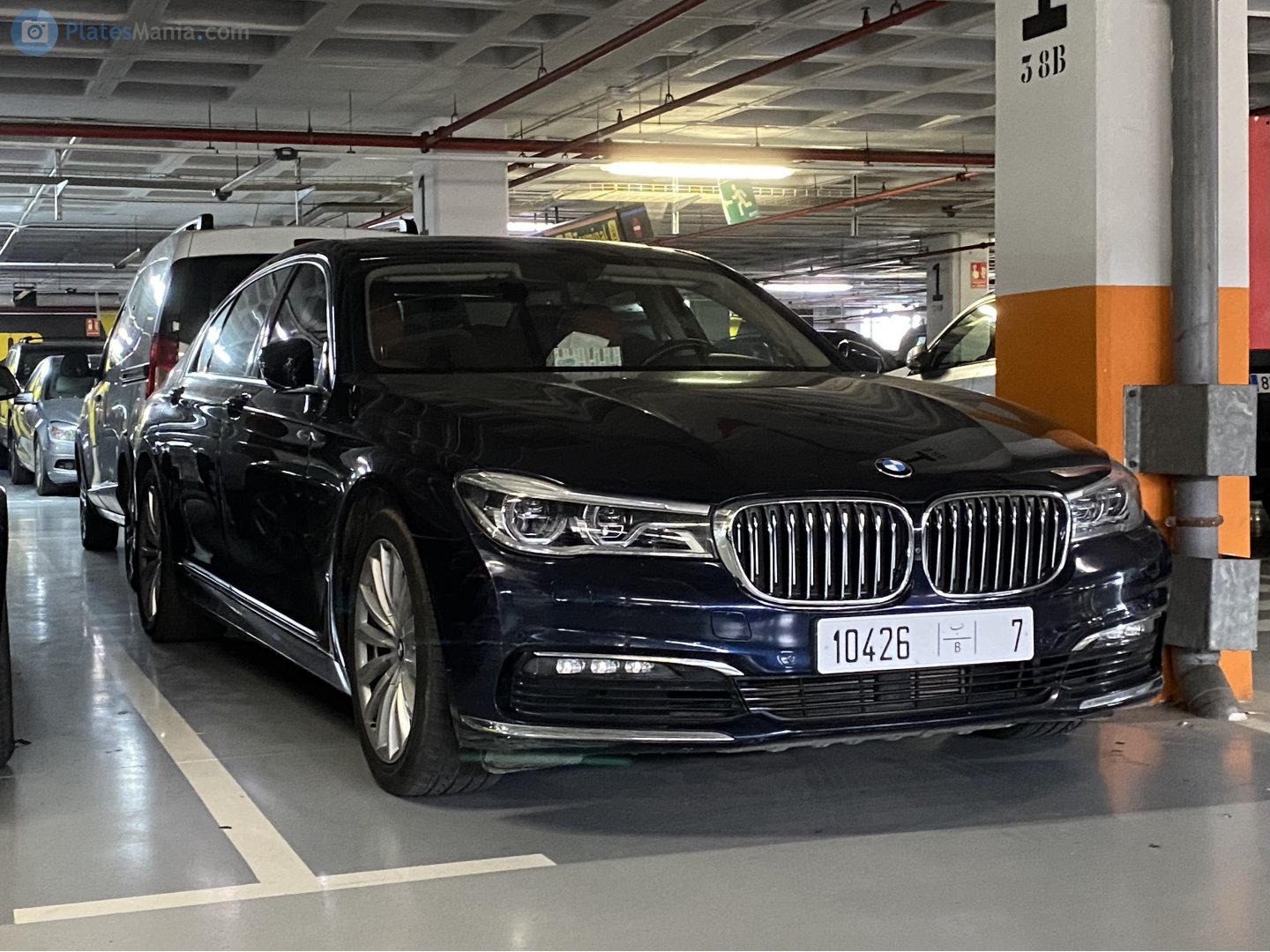 10426|ب|7, BMW 7 Series 6th gen (G11/G12), 2015–2019