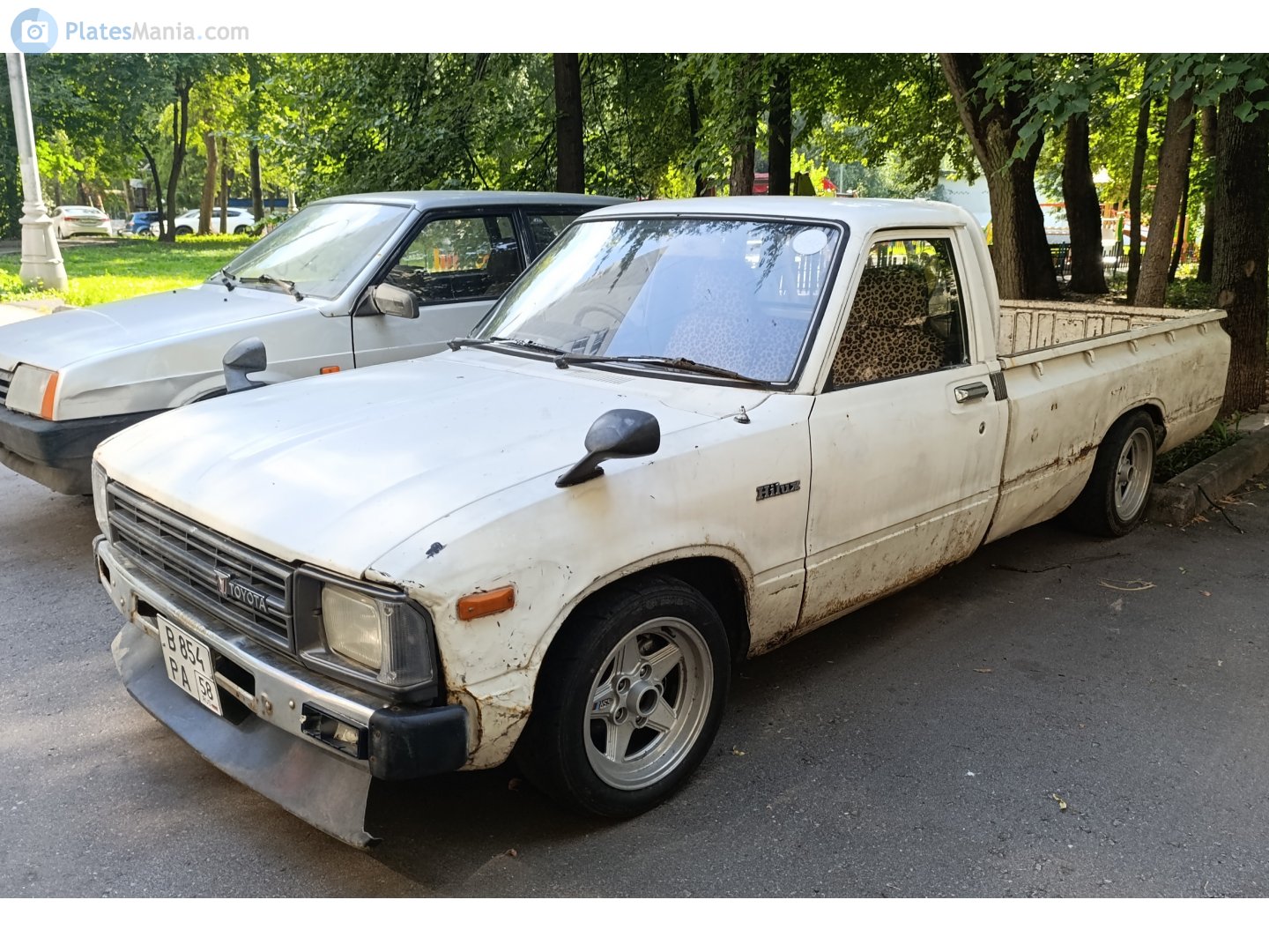 в 854 ра 58, Toyota Hilux 3rd gen (N30/N40), 1978–1983