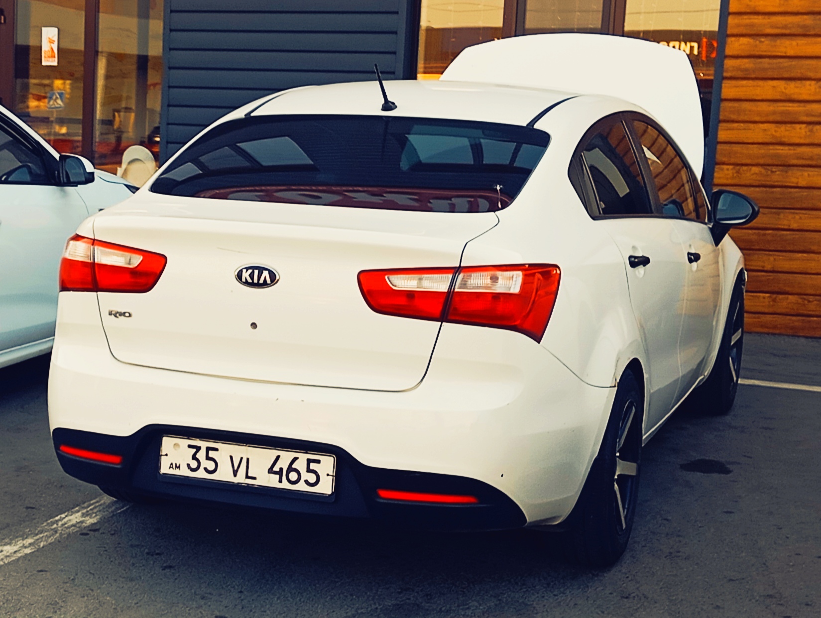 35 VL 465, Kia Rio 3rd gen Sedan (UB; Global-market), 2011–2017