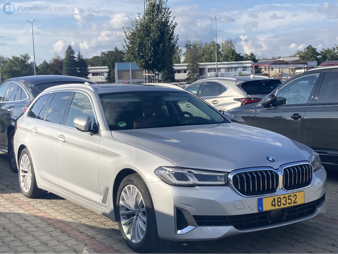 48352, BMW 5 Series 7th gen Touring (G31), facelift, 2020–2023