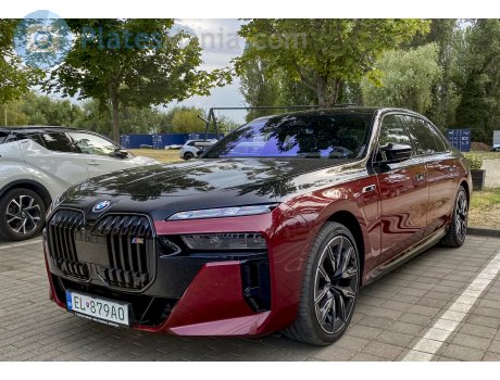 EL 879AO, BMW i7