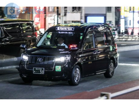 足立 530 あ 50, Toyota JPN Taxi