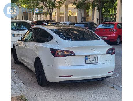 AA 5235 YB, Tesla Model 3