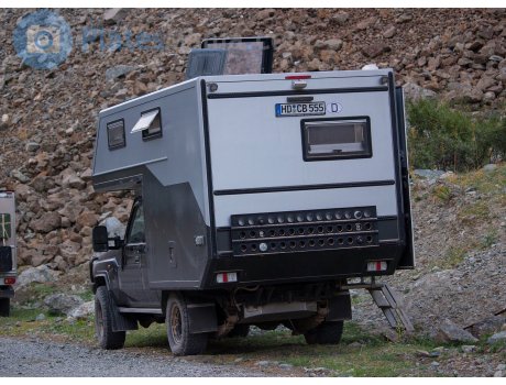HD CB 555, Toyota Land Cruiser