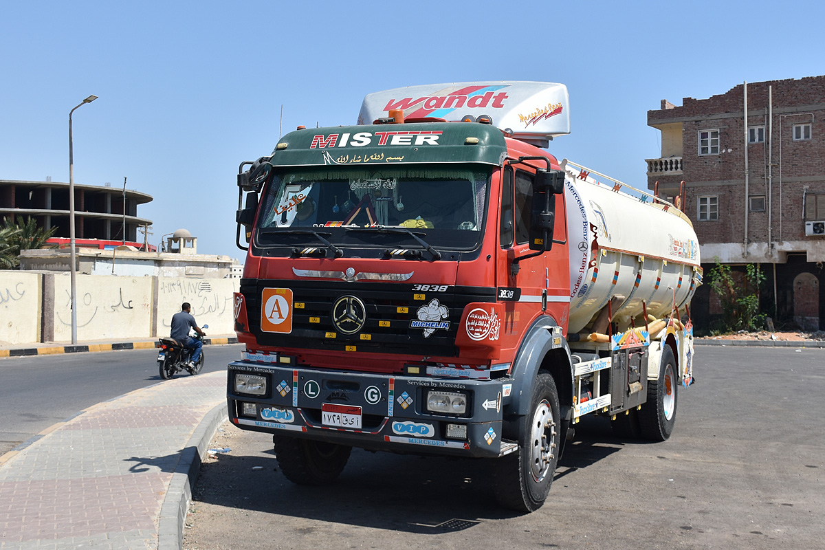 ١٧٢٩ قىأ, Mercedes-Benz SK-Series 1st gen, 1989–1998