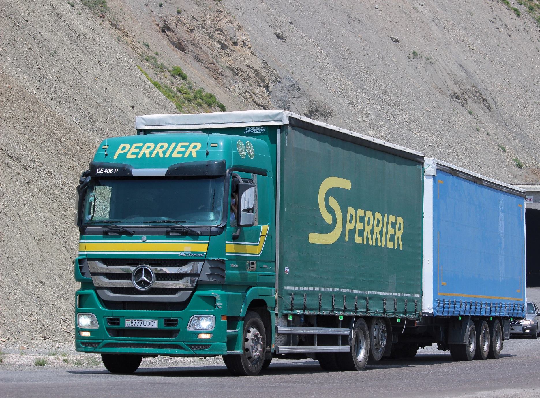 8777UD01, Mercedes-Benz Actros 