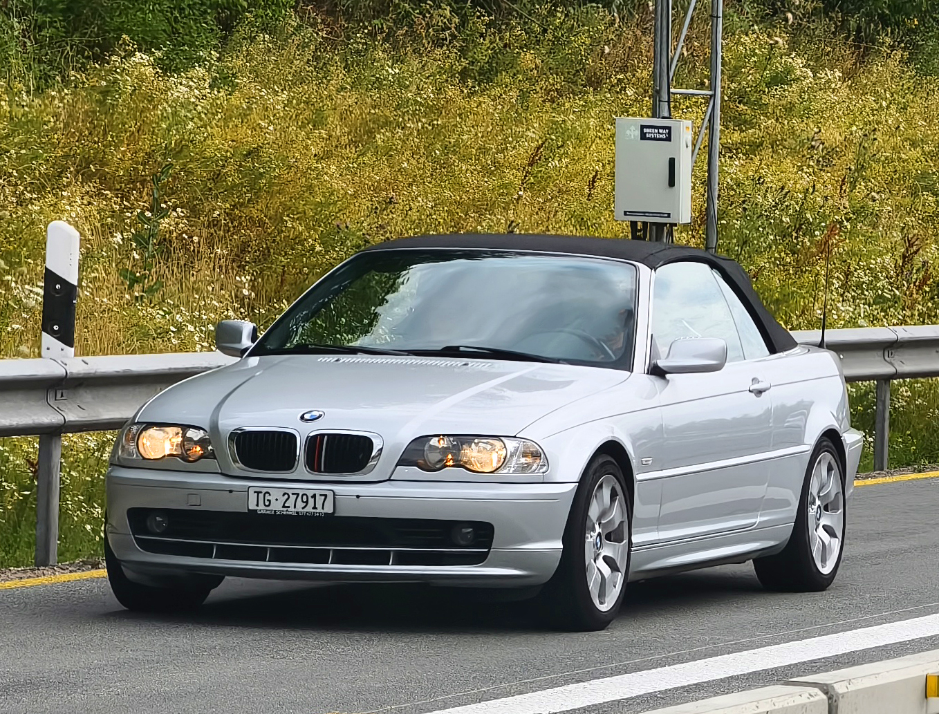 TG 27917, BMW 3 Series 4th gen Convertible (E46), 1999–2006