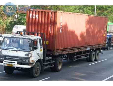 L 8290 UV, Nissan Diesel Condor
