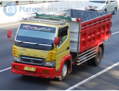 W 9373 UM, Mitsubishi Fuso Canter