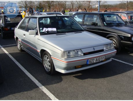 622 AVQ 51, Renault 11