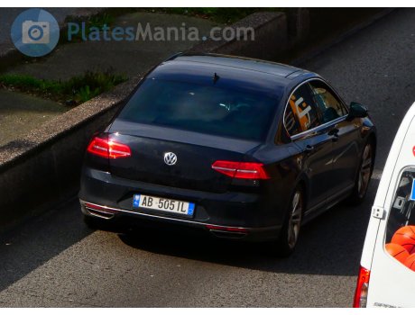 AB 505 IL, Volkswagen Passat