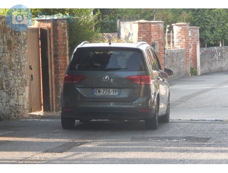 EN-776-YP, Volkswagen Touran