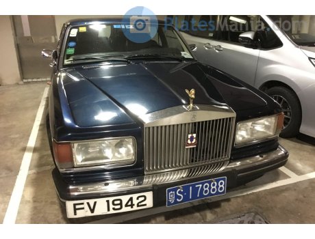FV 1942, Rolls-Royce Silver Spur