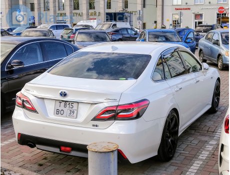 т815во39, Toyota Crown