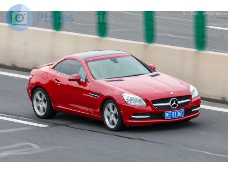 京E·RT060, Mercedes-Benz SLK-Klasse